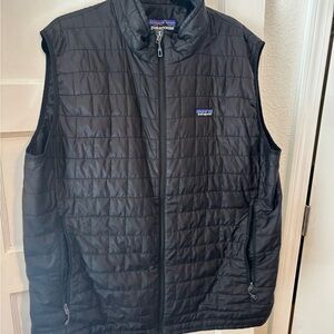 Patagonia Men's XXL Nanopuff Black Vest
